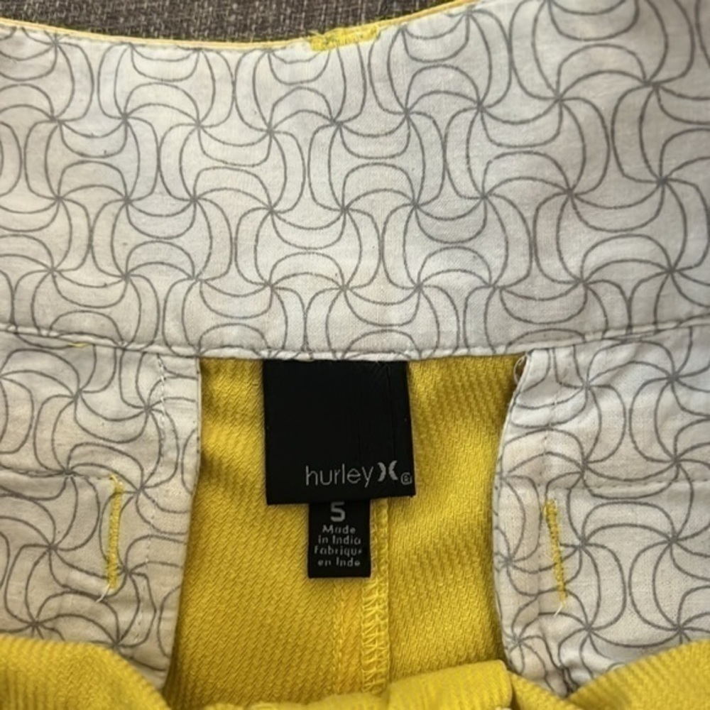 Roxy & hurly Shorts - Picture 6 of 8